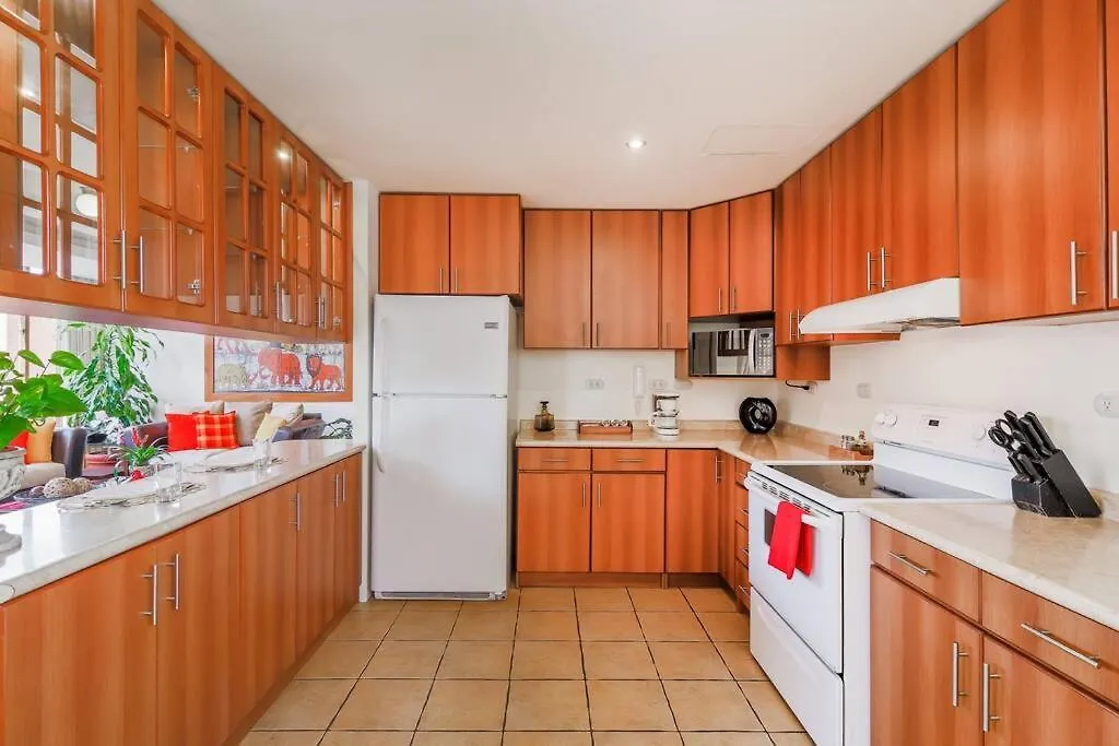 Apartment Dp1, Spacious & Bright Flat, 4 Mins To Cayala Guatemala City