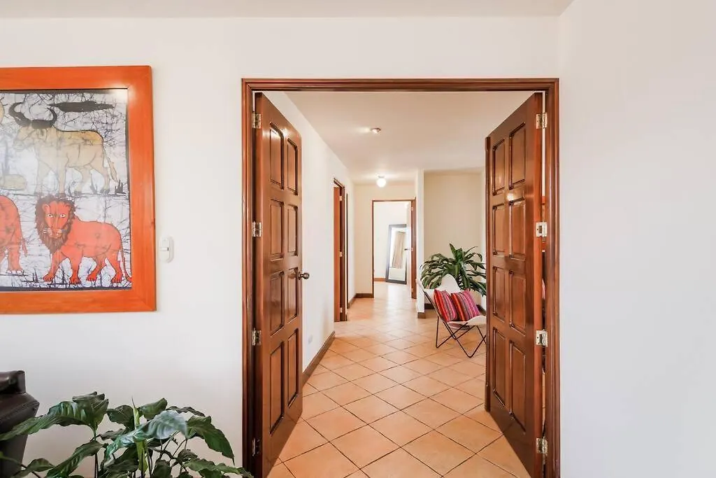 Dp1, Spacious & Bright Flat, 4 Mins To Cayala Guatemala City