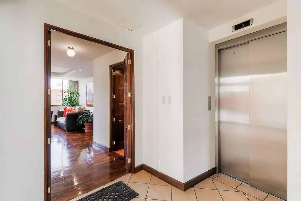 Dp1, Spacious & Bright Flat, 4 Mins To Cayala Guatemala City 0*,