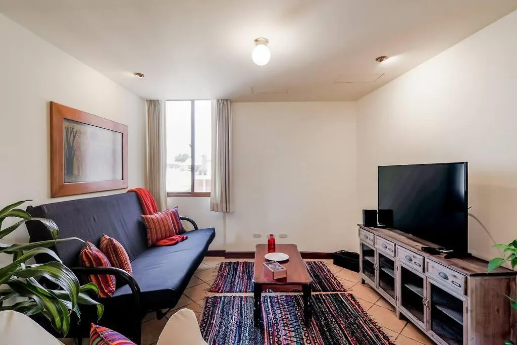 Dp1, Spacious & Bright Flat, 4 Mins To Cayala Guatemala City
