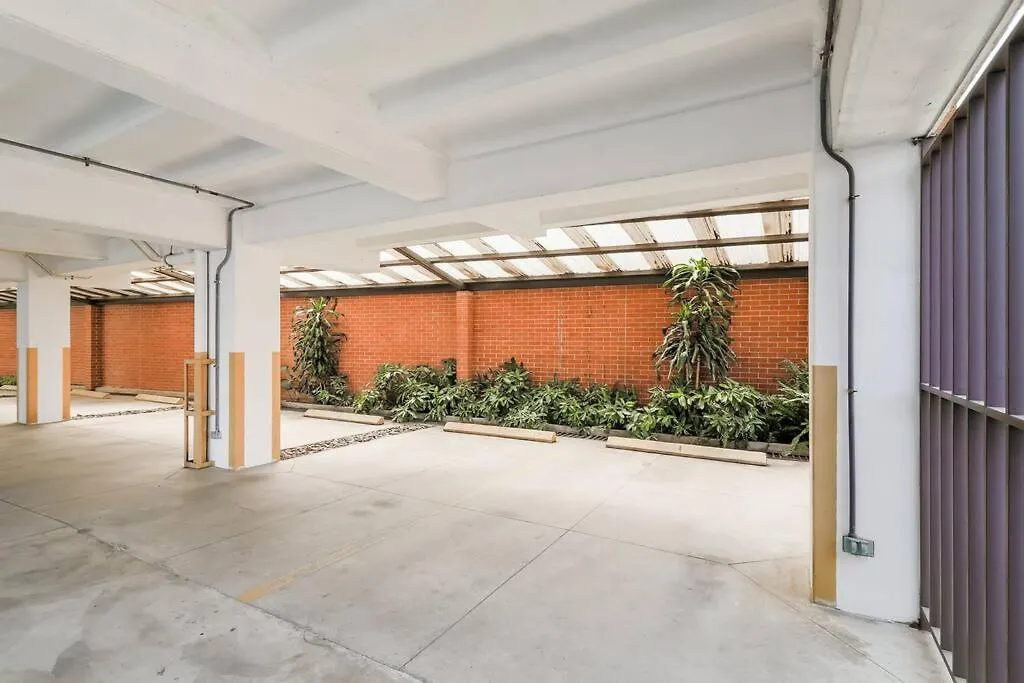 Dp1, Spacious & Bright Flat, 4 Mins To Cayala Guatemala City Apartment