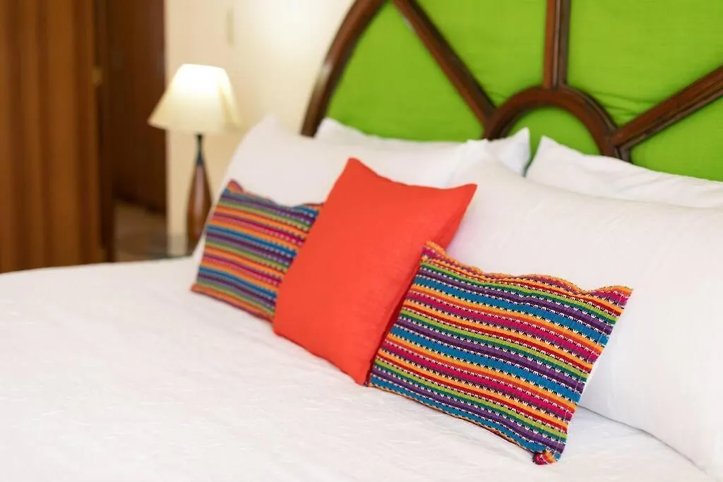 Dp1, Spacious & Bright Flat, 4 Mins To Cayala Guatemala City 0*,  Guatemala