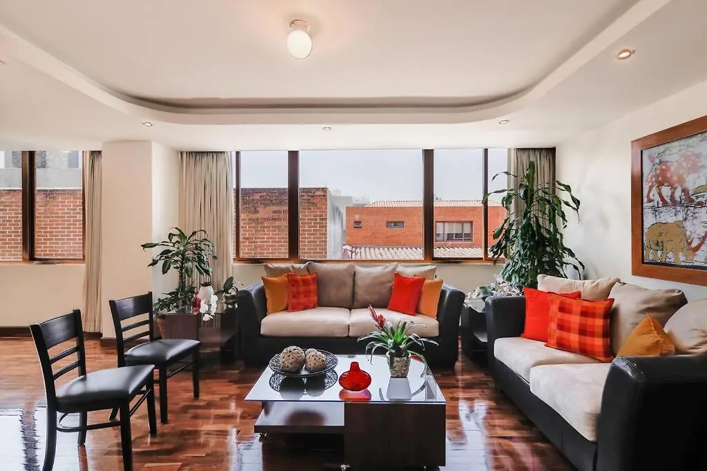 Dp1, Spacious & Bright Flat, 4 Mins To Cayala Guatemala City Apartment