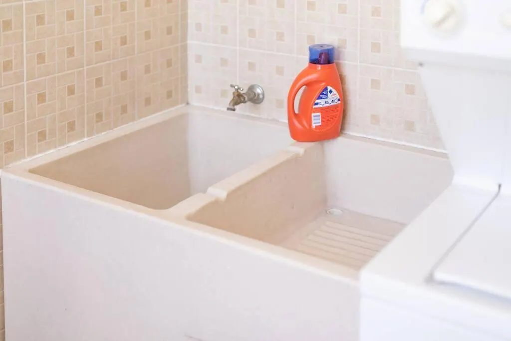 Dp1, Spacious & Bright Flat, 4 Mins To Cayala Guatemala City Apartment
